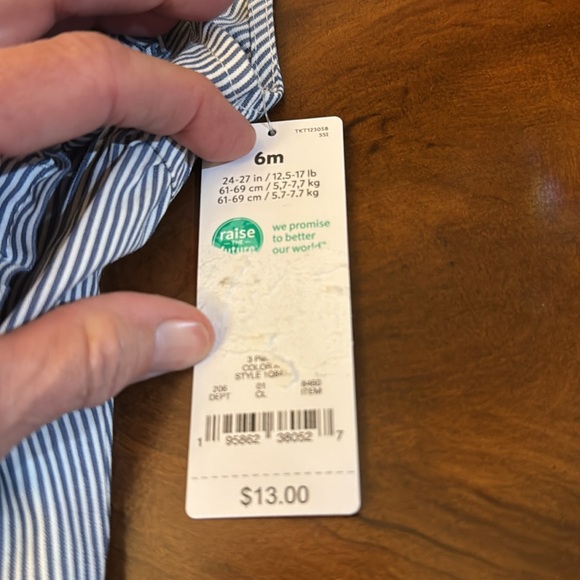 Carter’s 6 months baby girl romper outfit blue/white with flowers - Picture 3 of 3